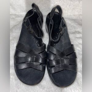 CLEARANCE SALE⚡️Clark’s Leather Strapy Sandals 6.5